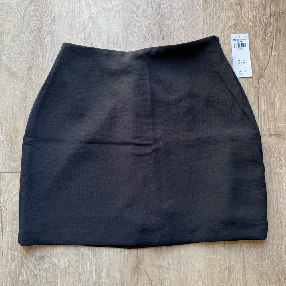 Abercrombie & Fitch Scarlett Premium Crepe Mini Skort